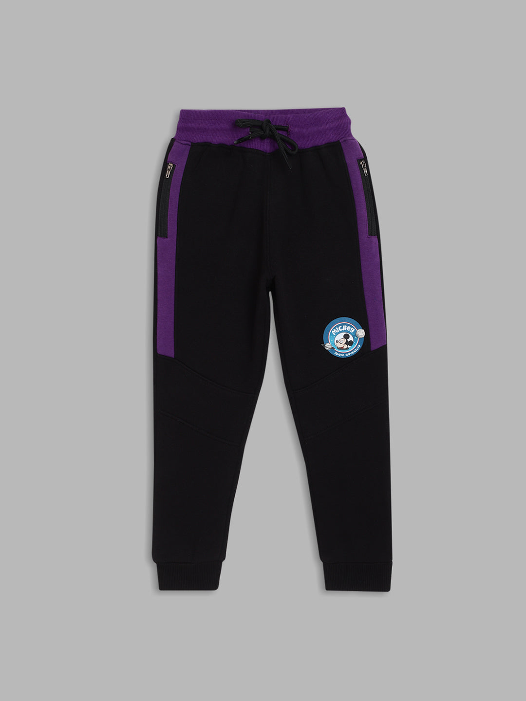 Blue Giraffe Boys Black Colour blocked Regular Fit Sweatpant