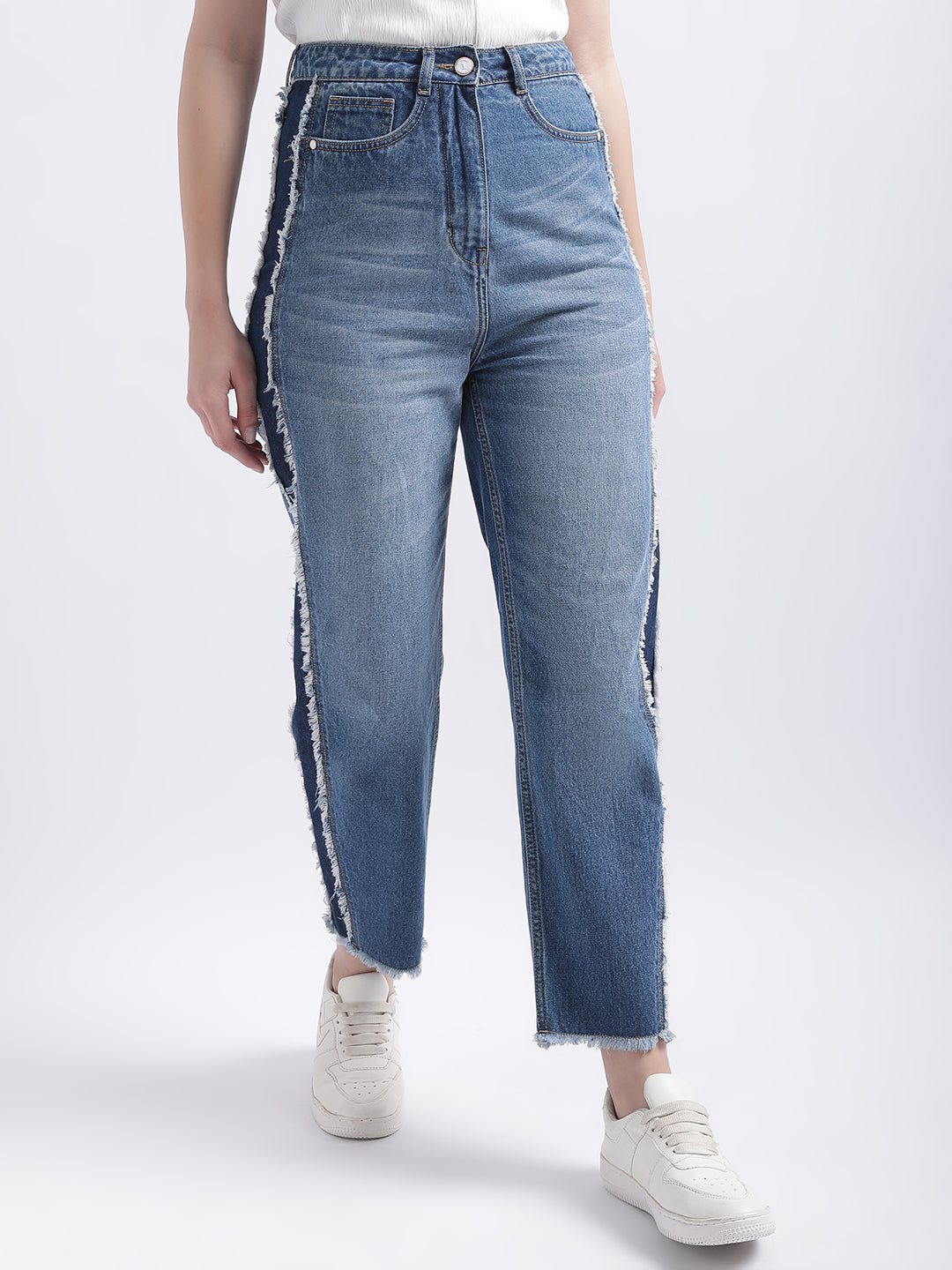 Iconic Women Blue Solid Relaxed Fit Jeans