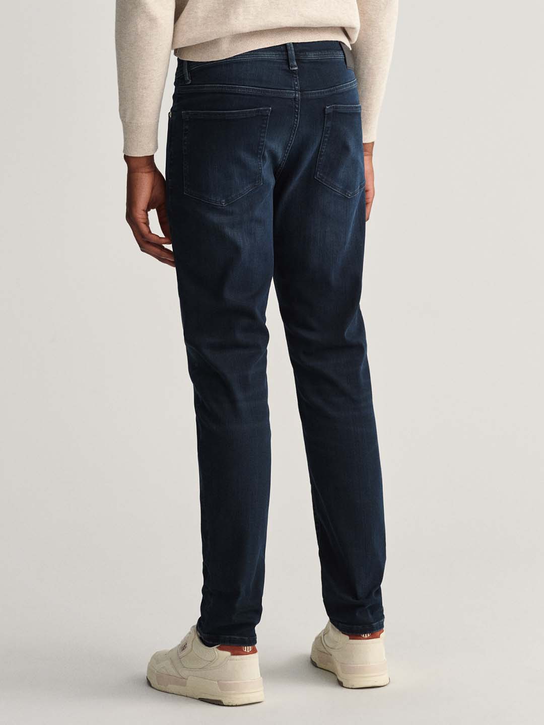 Gant Men Navy Blue Slim Fit Light Fade Jeans