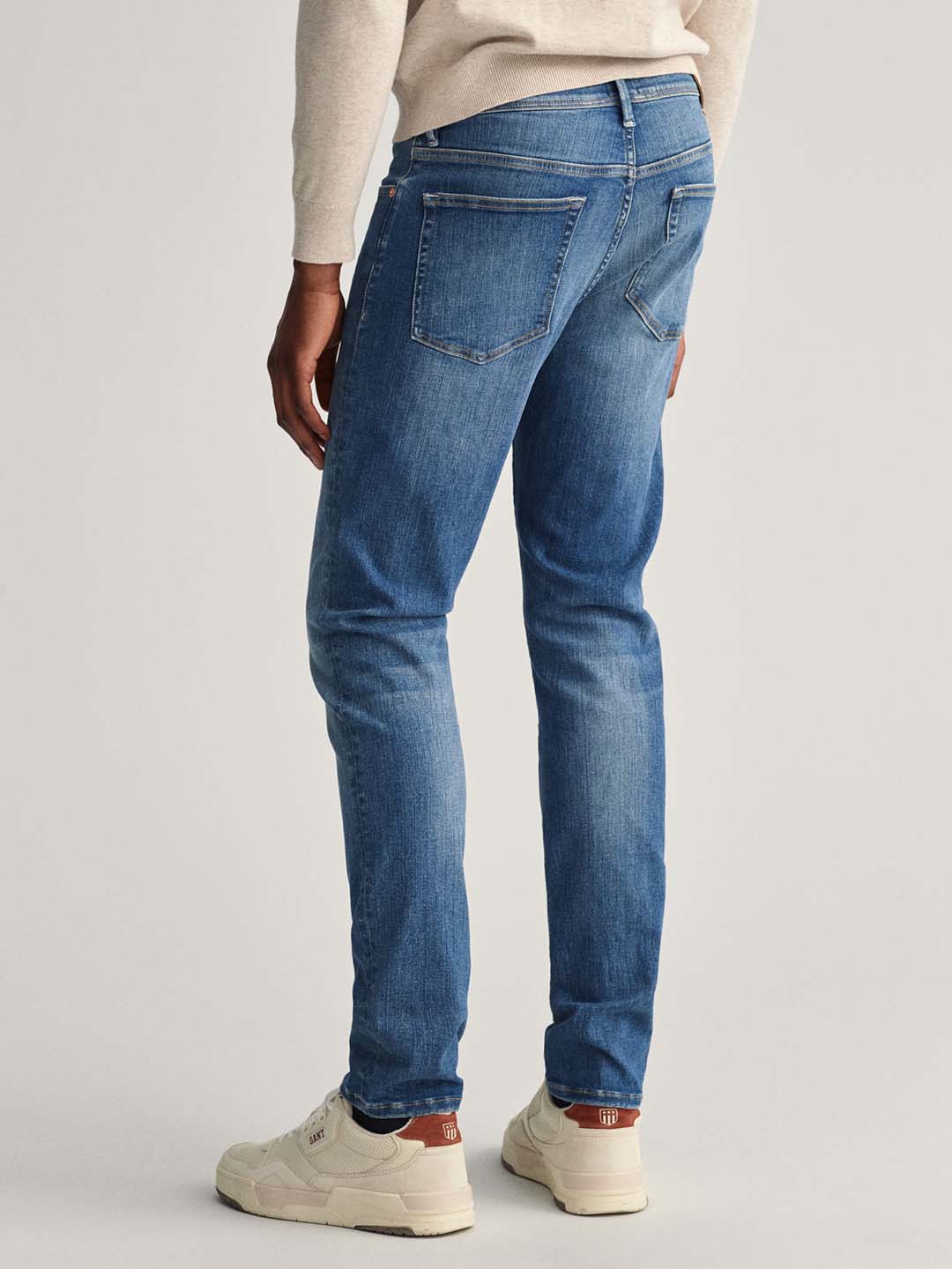 Gant Men Blue Slim Fit Light Fade Jeans