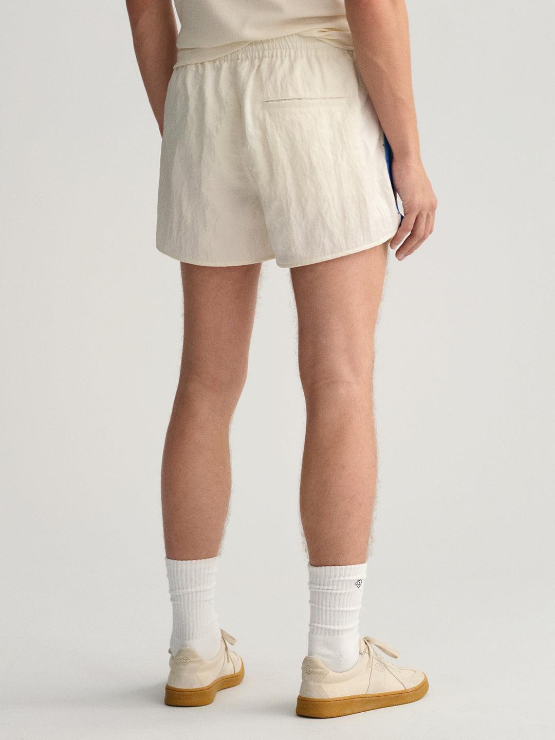 Gant Men Colourblocked Loose Fit Linen Shorts