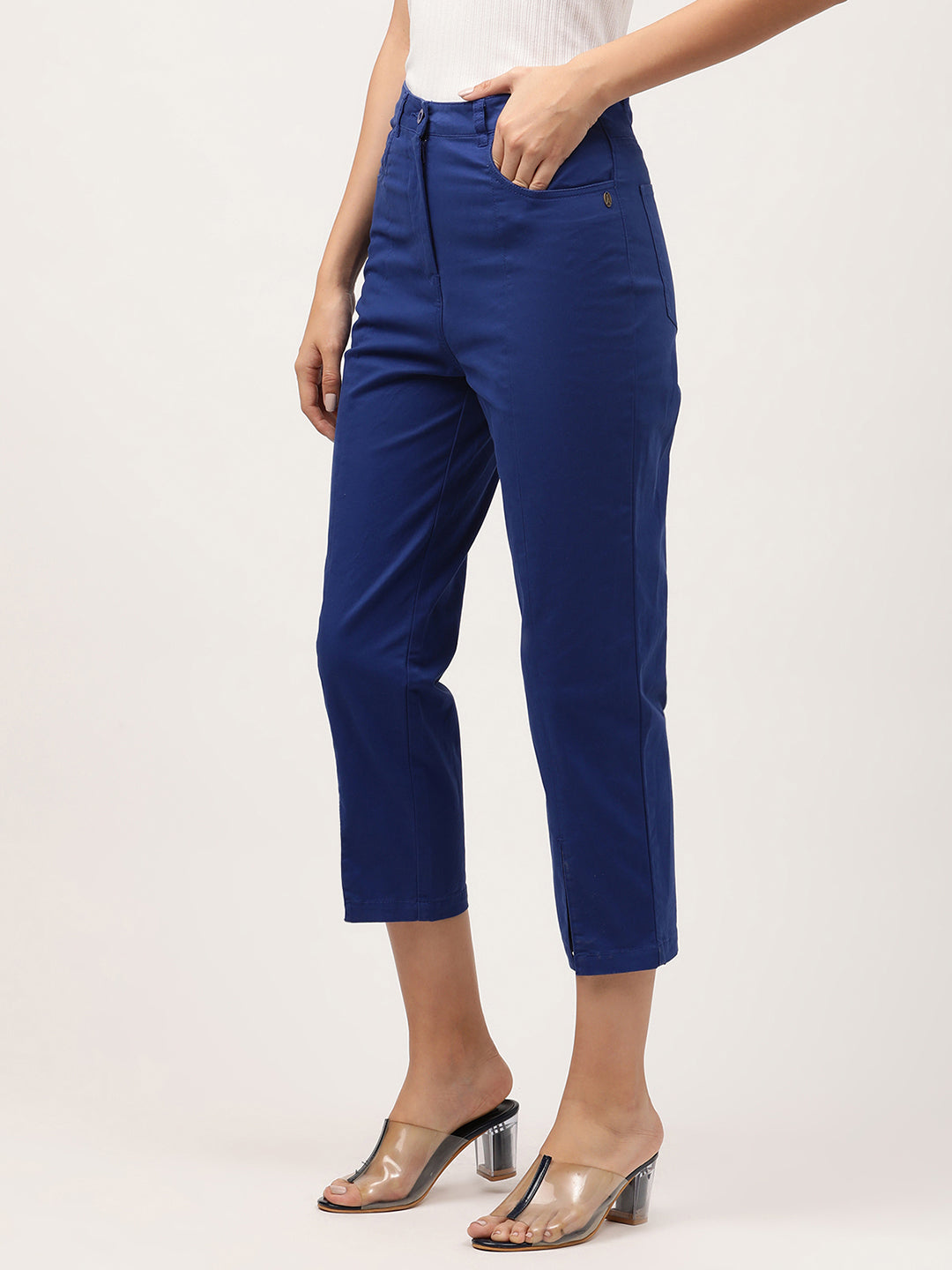 Elle Women Blue Solid Body Fit Flat-Front Trouser