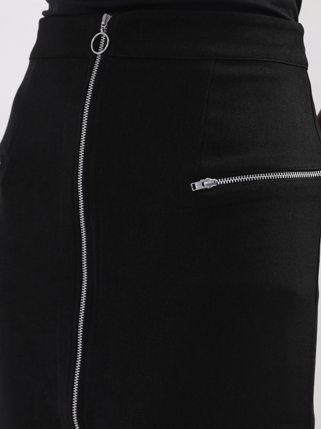 Elle Women Black Solid Regular Fit Mid-Rise Skirt