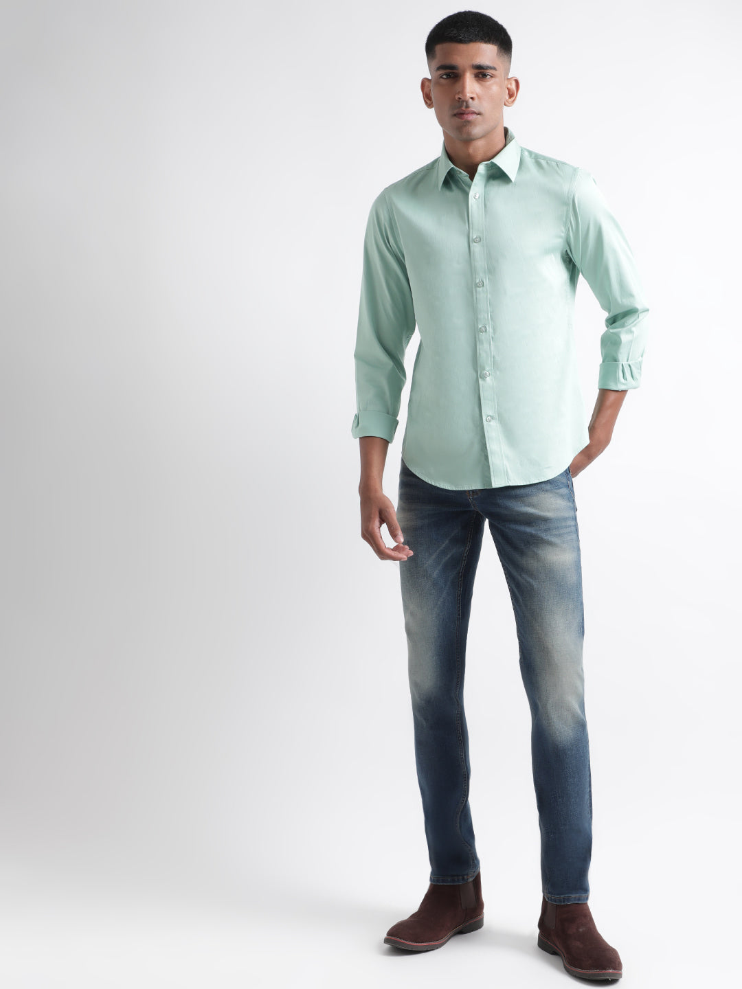 Iconic Men Green Solid Spread Collar Full Sleeves Shirt