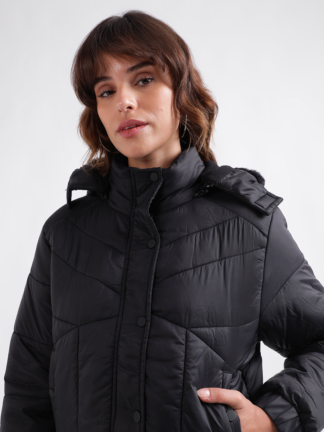 Elle Women Black Solid Detachable Hood Full Sleeves Puffer Jacket