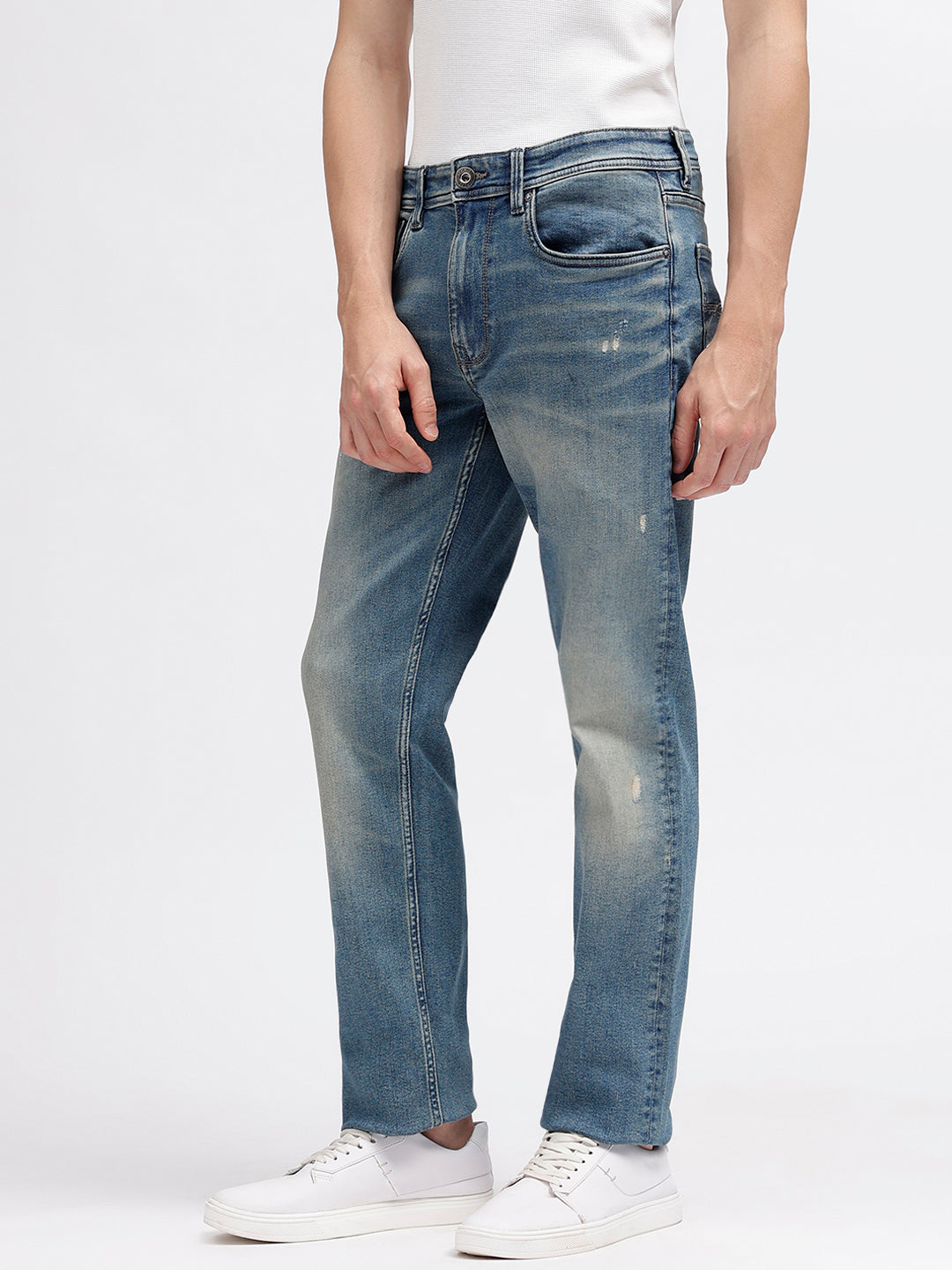 Iconic Men Blue Washed Slim Fit Mid-Rise Jeans