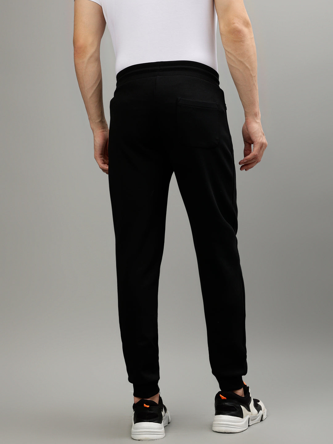 Iconic Men Black Solid Regular Fit Mid-Rise Trackpant