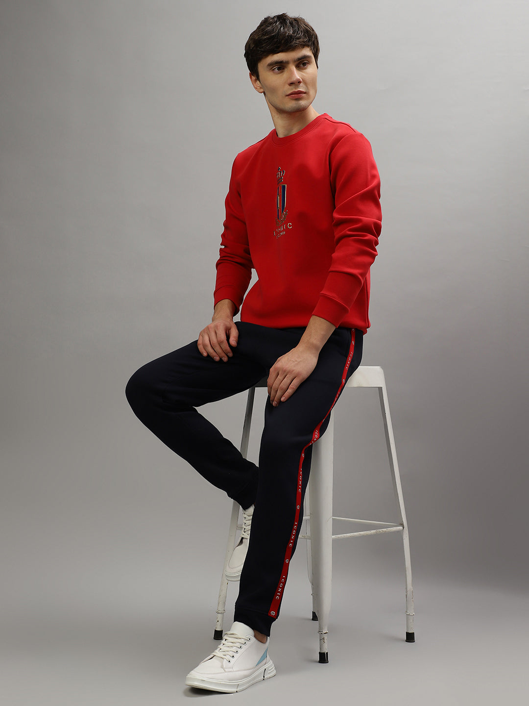 Iconic Men Red Solid Round Neck Full Sleeves Sweatshirt