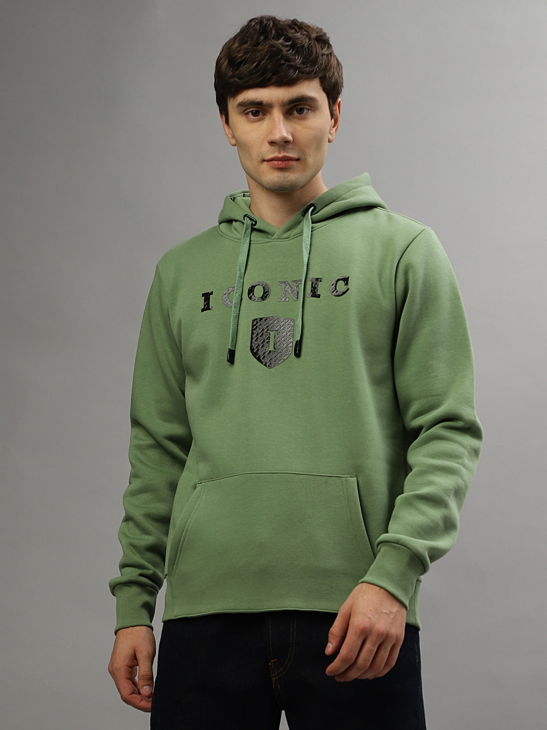 Iconic Men Green Solid Round Neck Full Sleeves Sweatshirt