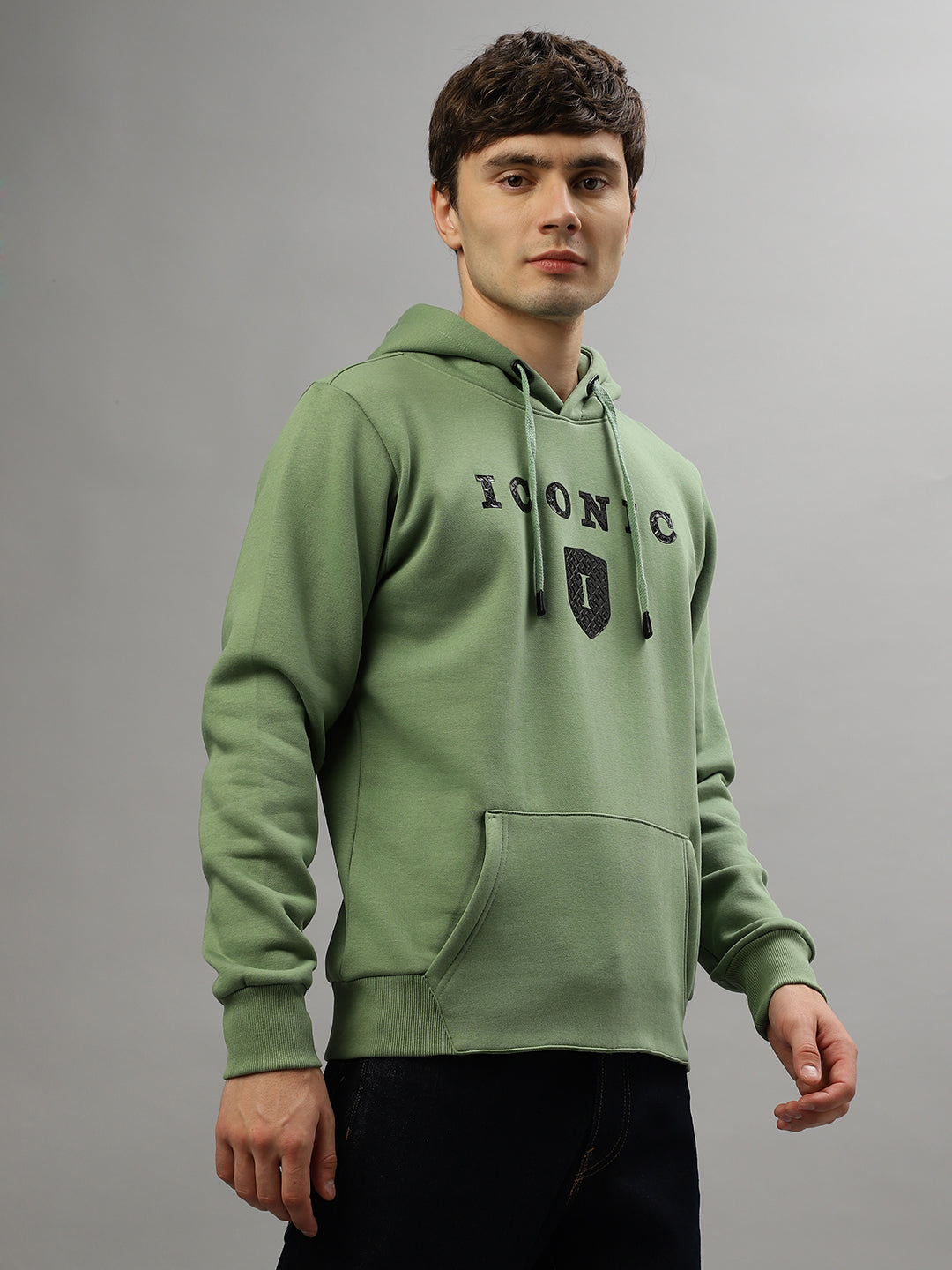 Iconic Men Green Solid Round Neck Full Sleeves Sweatshirt