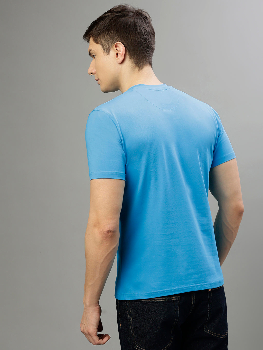 Iconic Men Blue Solid Round Neck Short Sleeves T-Shirt