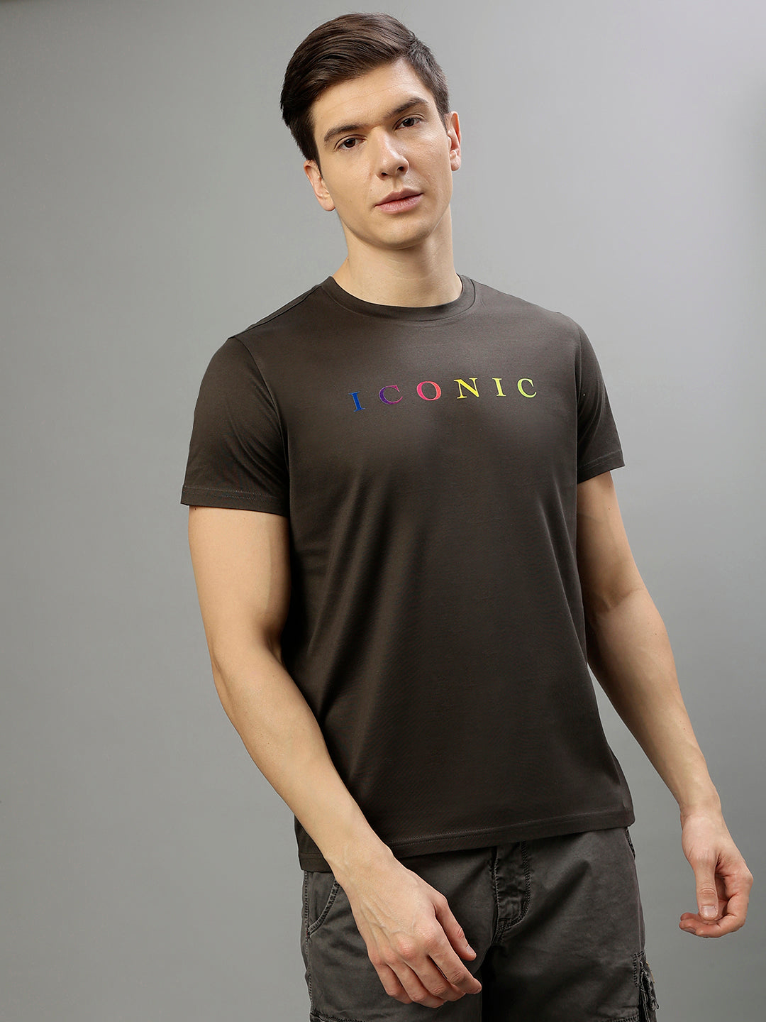 Iconic Men Black Solid Round Neck Short Sleeves T-Shirt