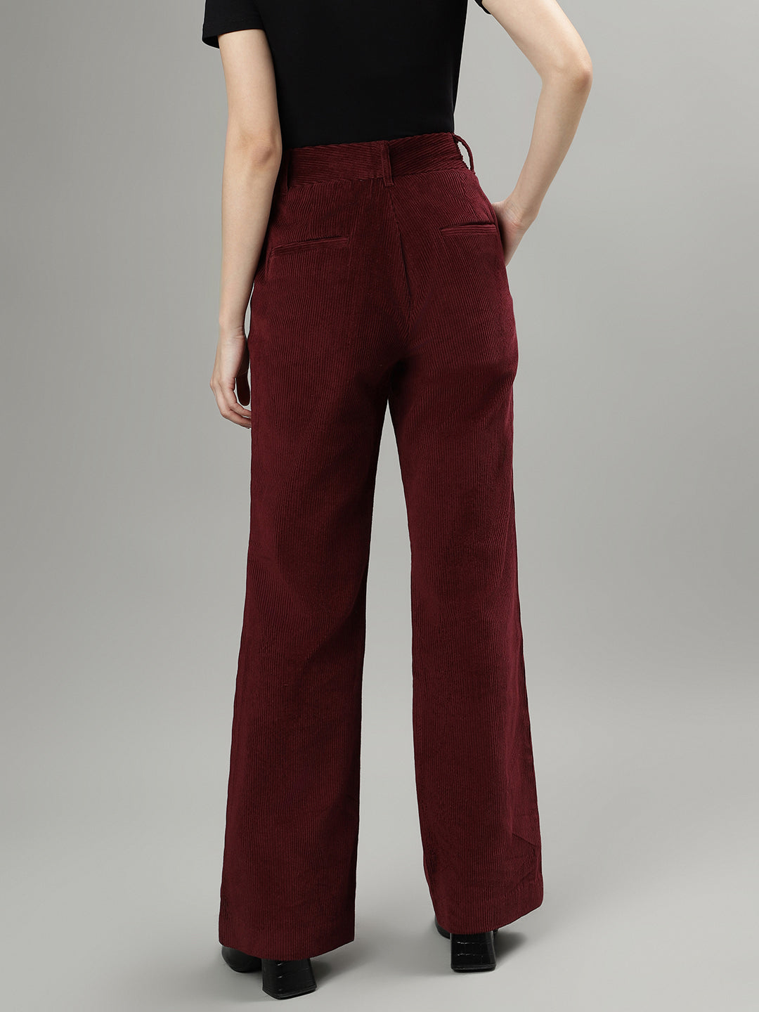 Iconic Women Wine Solid Regular Fit Mid-Rise Trouser