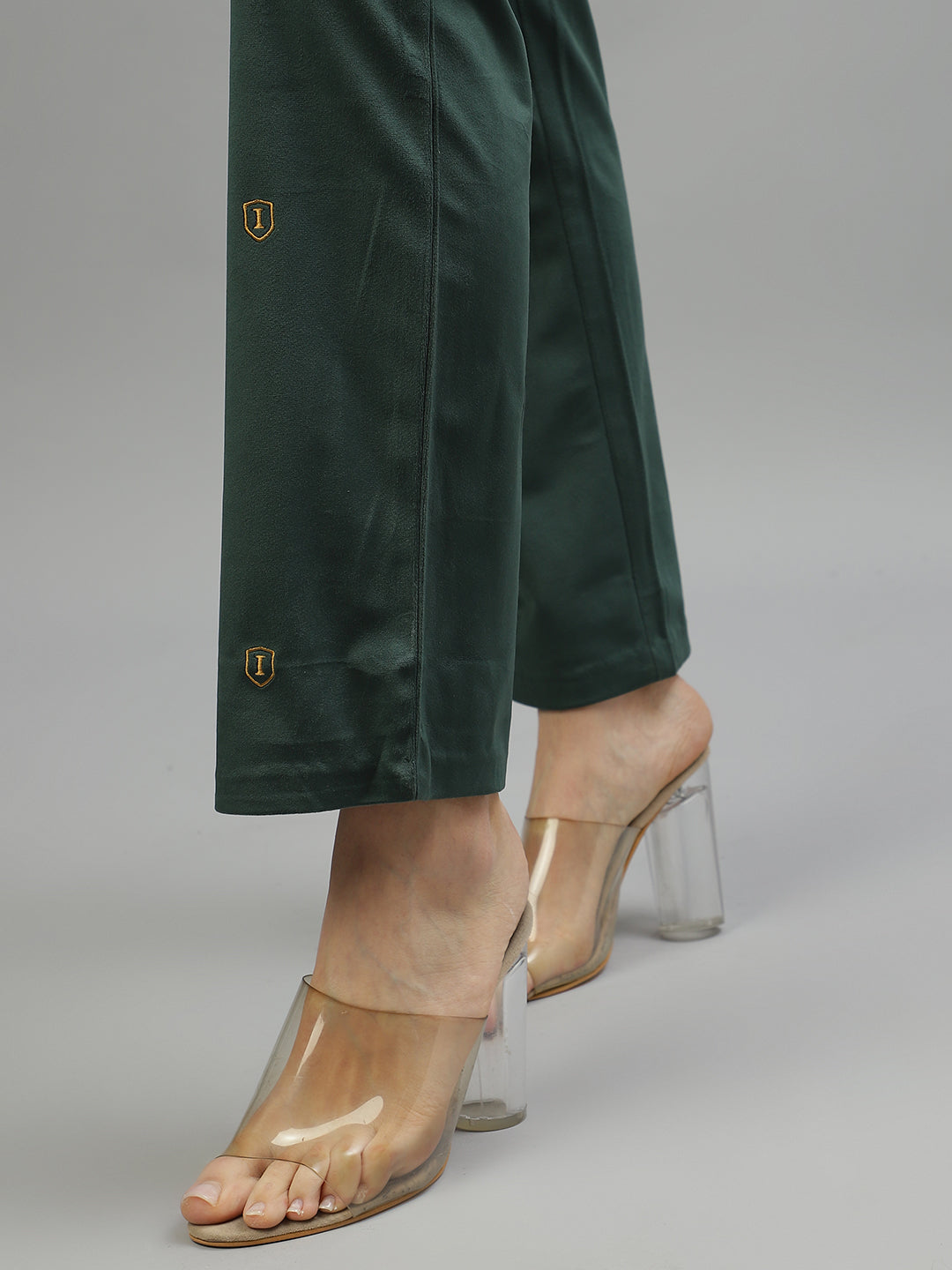 Iconic Women Green Solid Regular Fit Mid-Rise Trouser