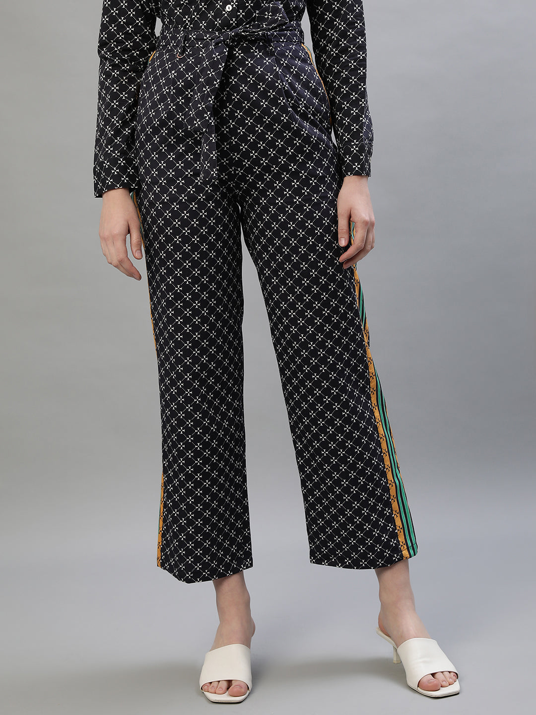 Iconic Women Navy Blue Printed Straight Fit Mid-Rise Trouser