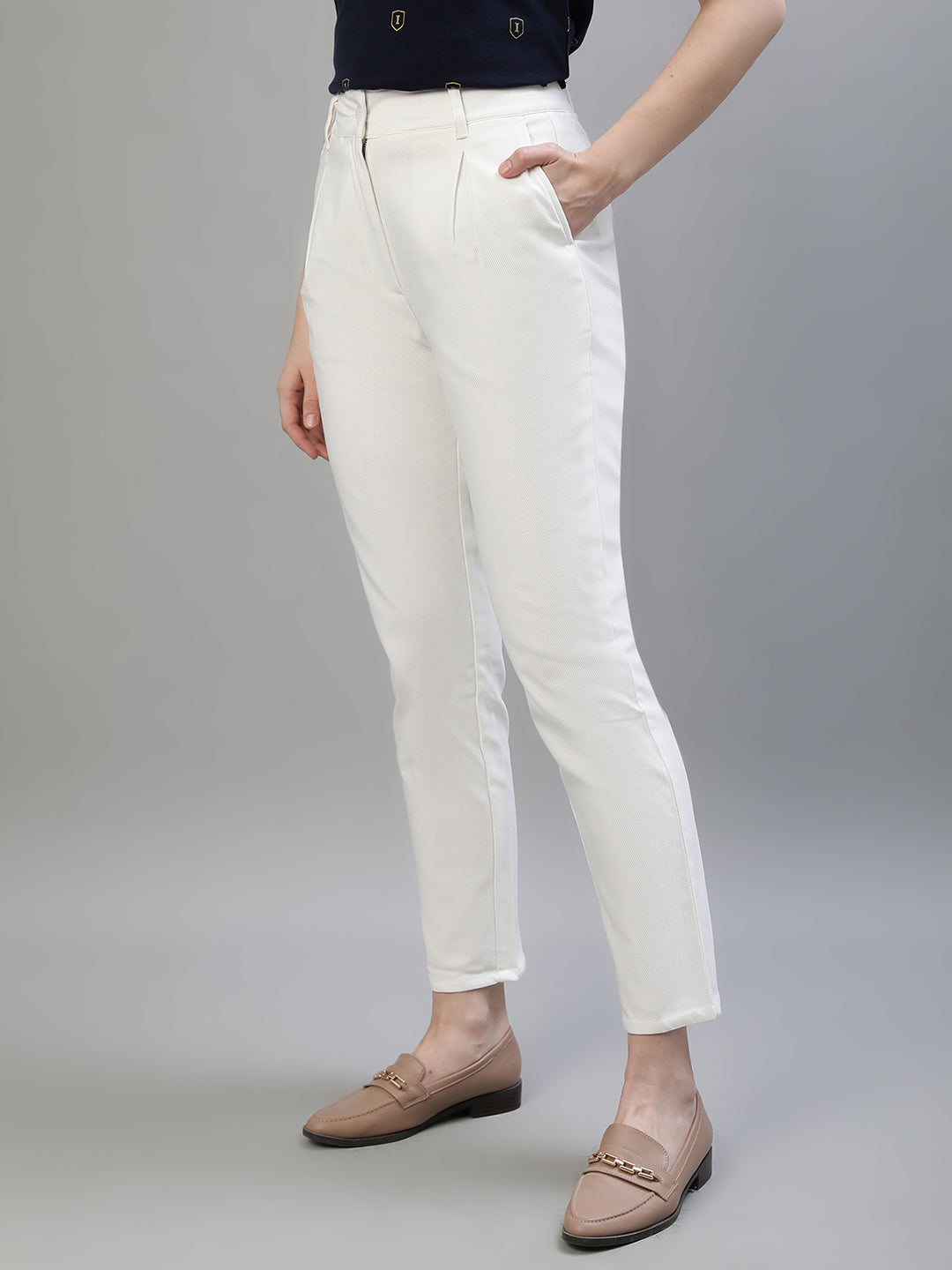 Iconic Women White Solid Regular Fit Mid-Rise Trouser