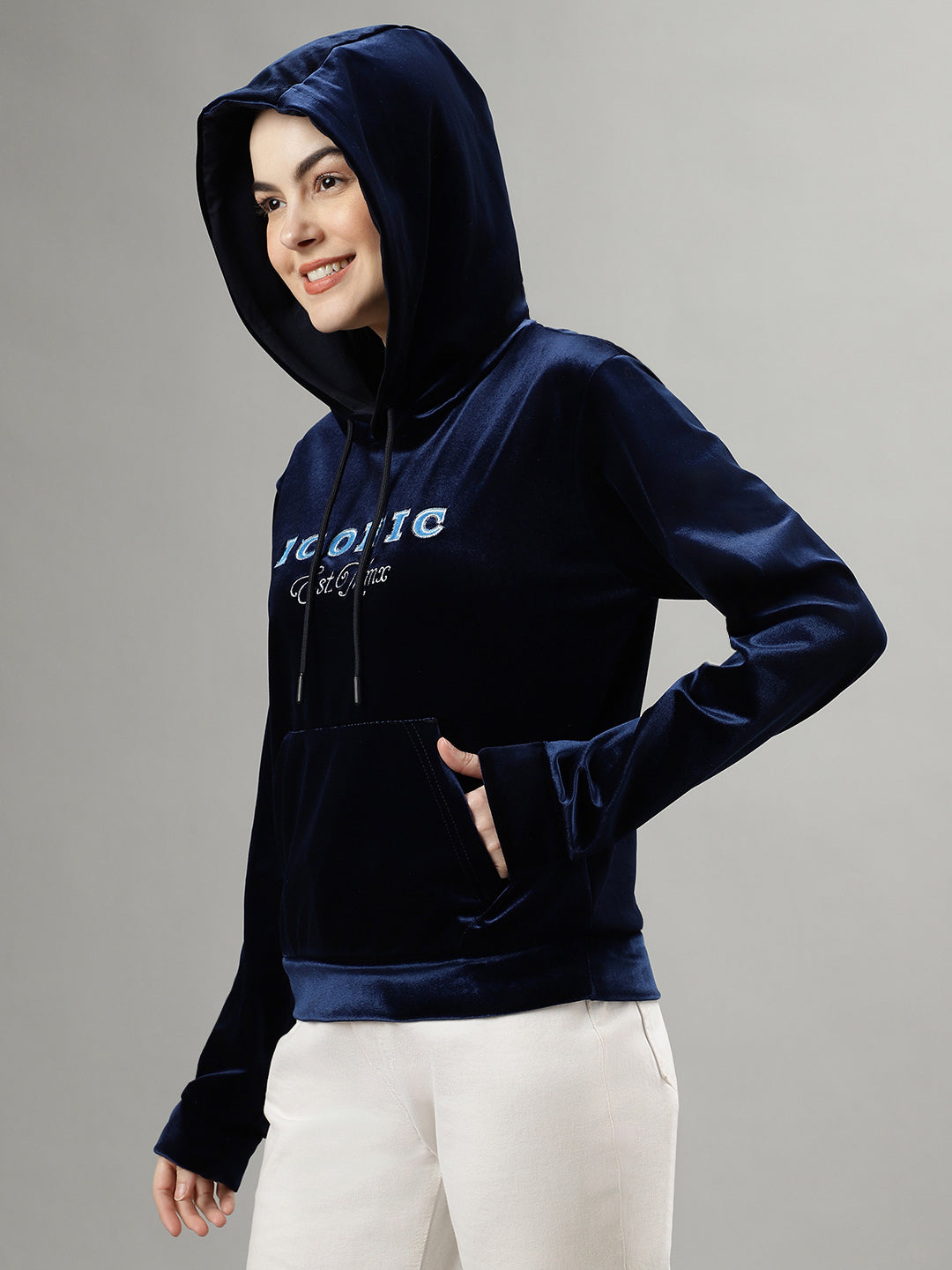 Iconic Women Navy Blue Solid Hooded Full Sleeves Sweatshirt