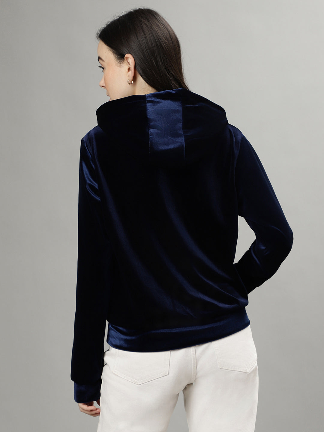 Iconic Women Navy Blue Solid Hooded Full Sleeves Sweatshirt