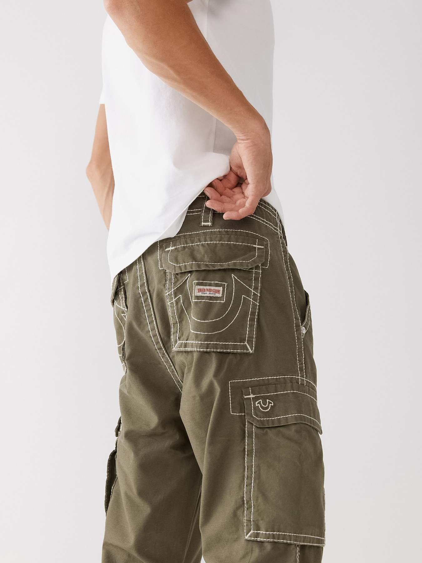 True Religion Men Green Solid Oversize Fit Mid-Rise Trouser