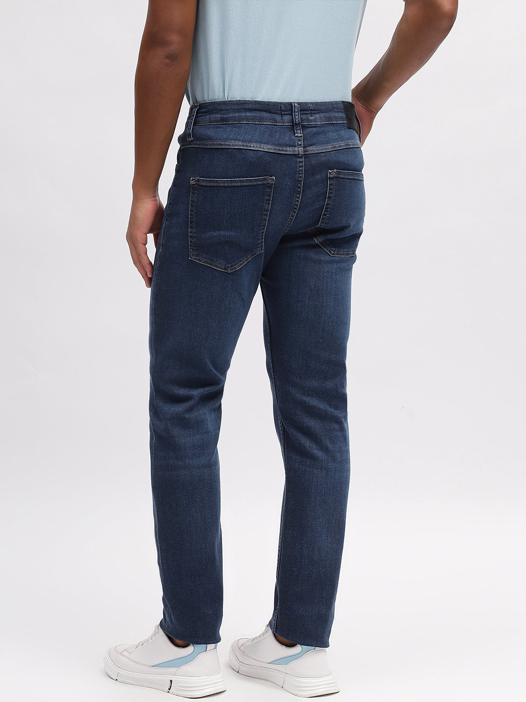 Lindbergh Men Blue Solid Tapered Fit Jeans