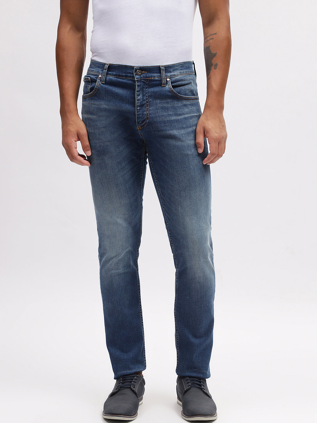 Lindbergh Men Blue Solid Tapered Fit Jeans