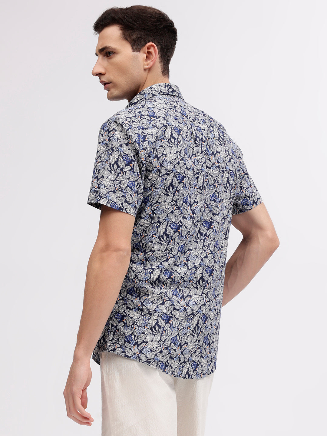 Lindbergh Men Blue Tropical Print Button-down Collar Short Sleeves Shirt