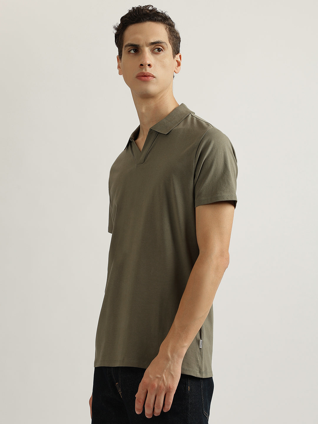 Lindbergh Men Olive Solid Collared Short Sleeves Polo T-Shirt