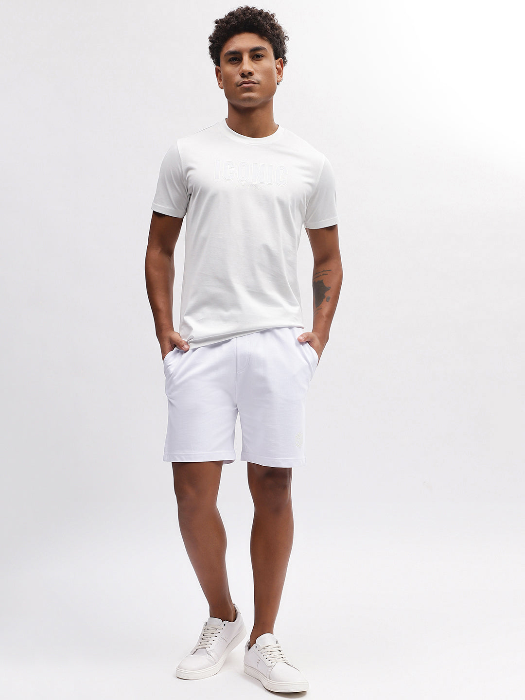 Iconic Men White Solid Regular Fit Shorts