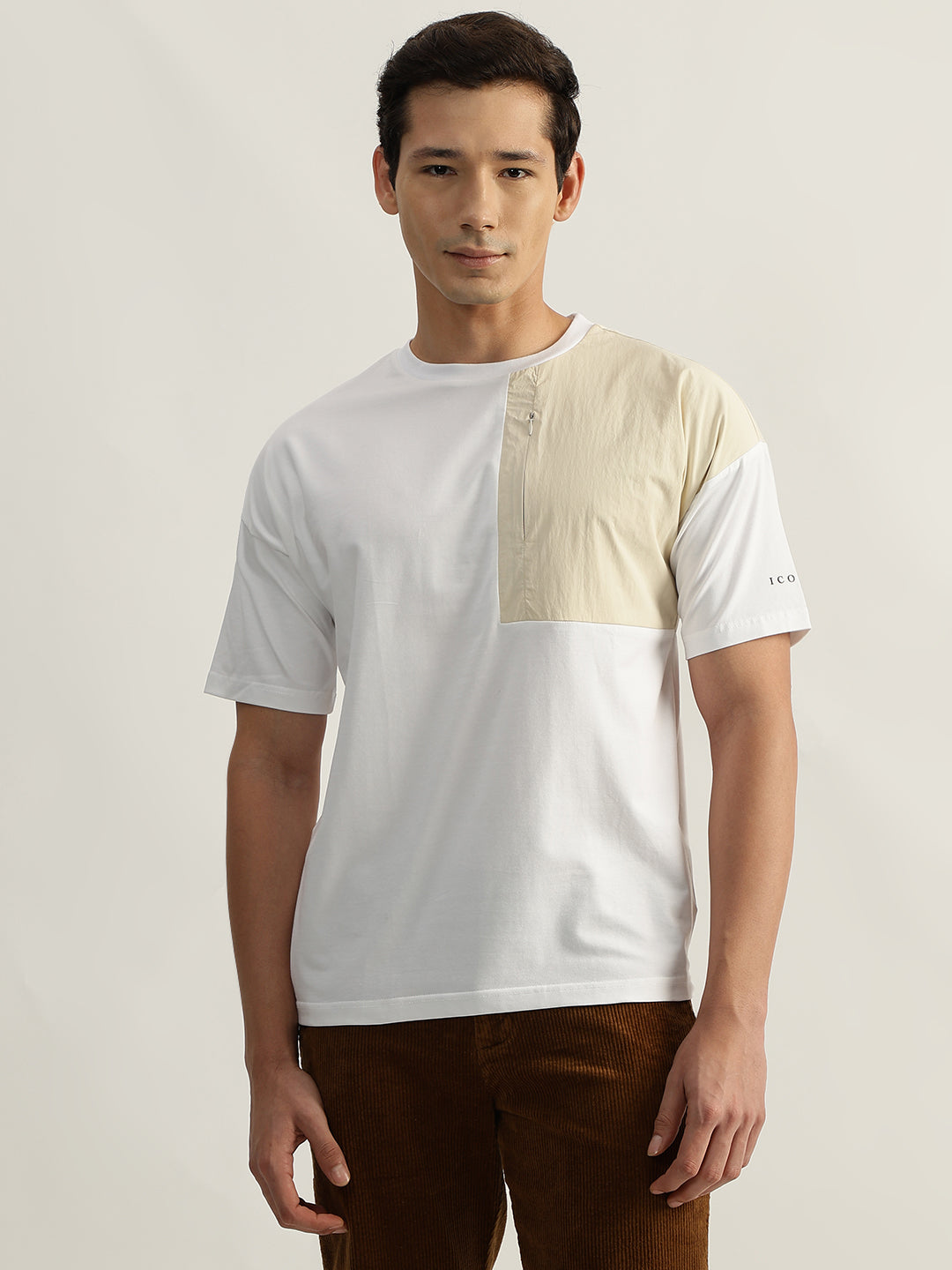 Iconic Men White Colour-Blocked Round Neck Short Sleeves T-Shirt