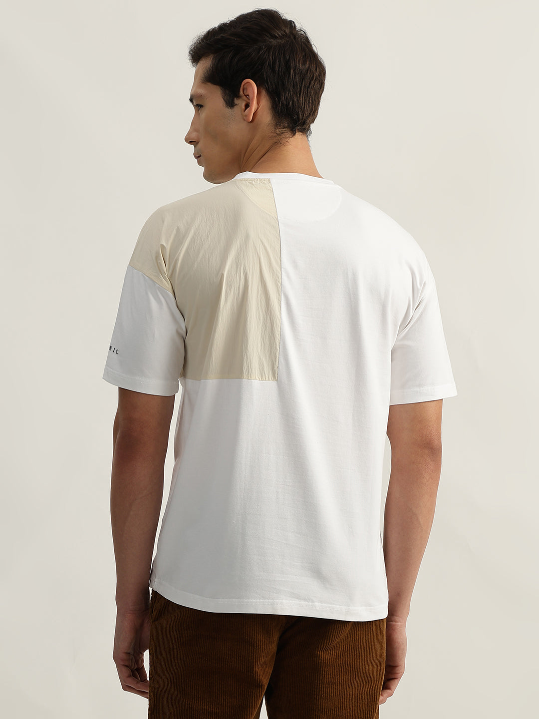 Iconic Men White Colour-Blocked Round Neck Short Sleeves T-Shirt