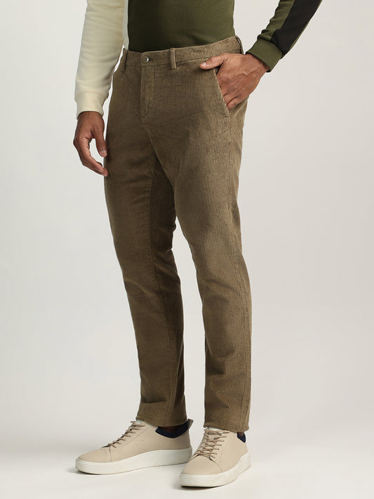 Bruun & Stengade Men Khaki Solid Mid-Rise Regular Fit Flat-Front Corduroy Trouser