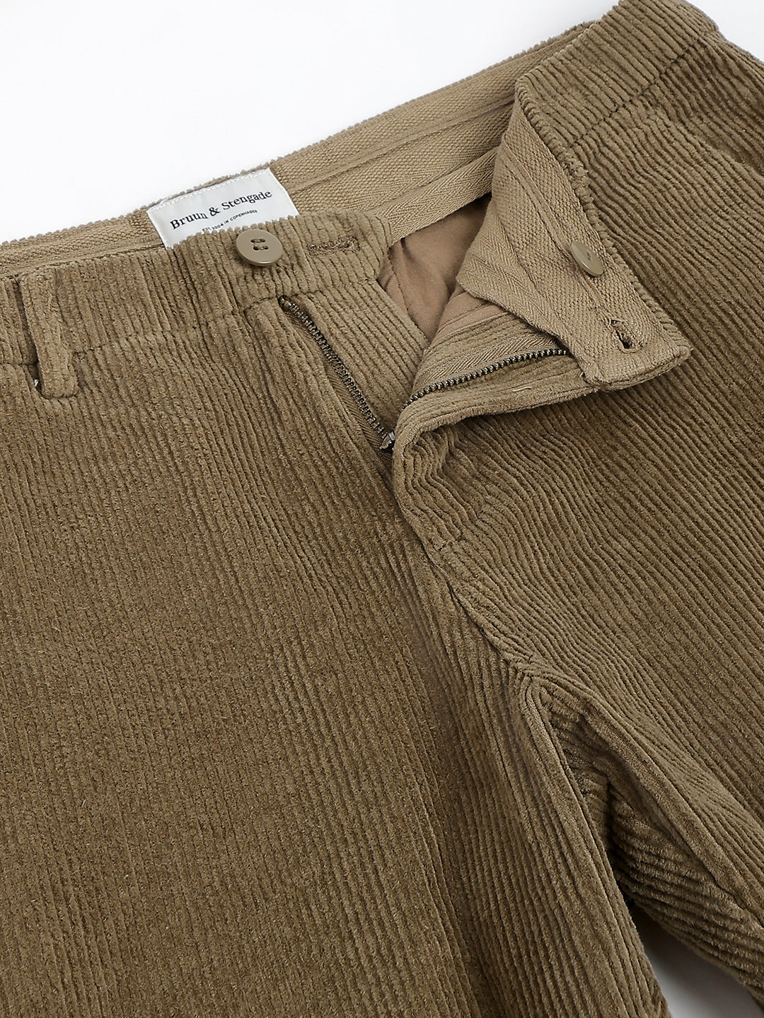 Bruun & Stengade Men Khaki Solid Mid-Rise Regular Fit Flat-Front Corduroy Trouser