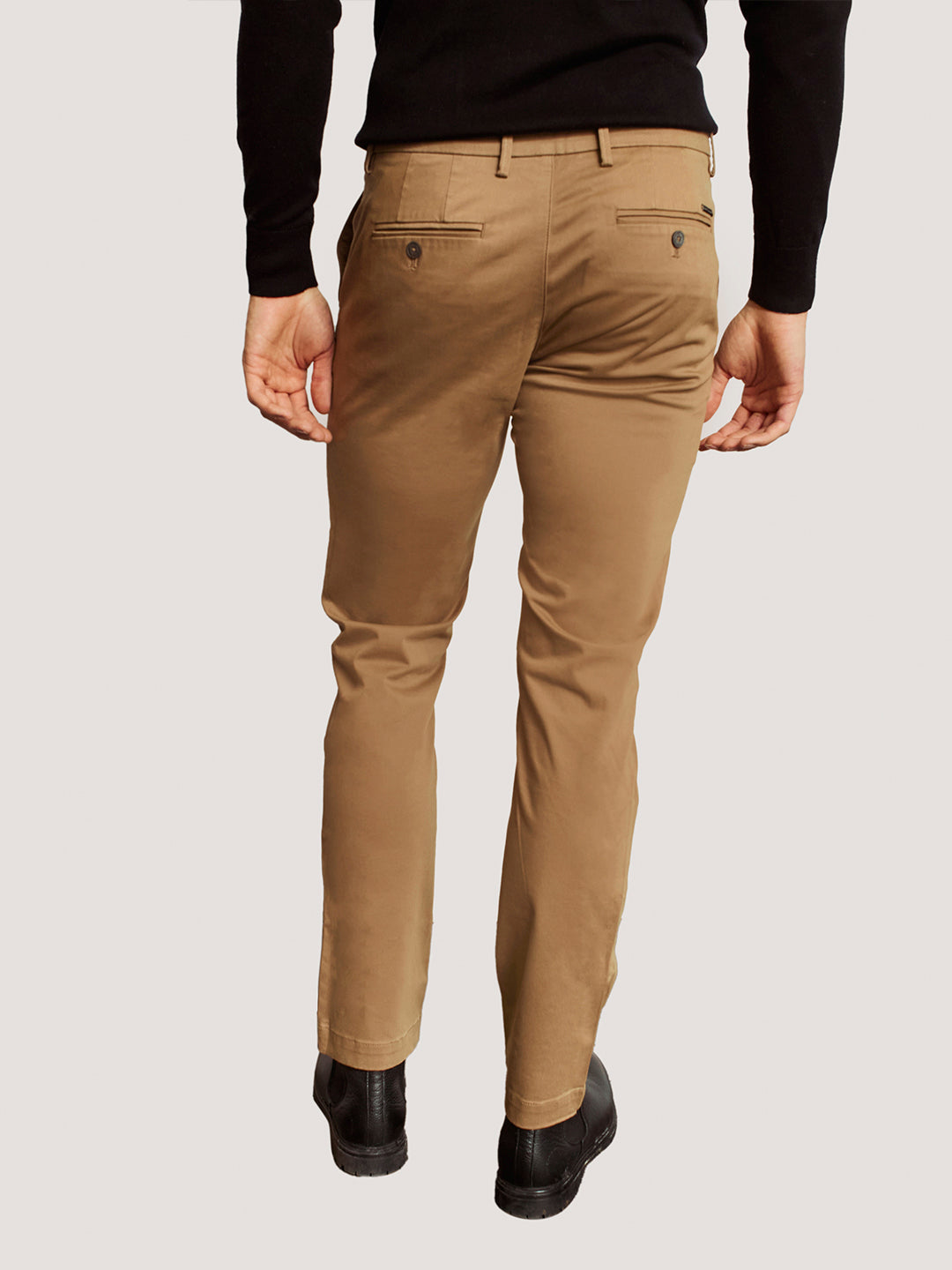 Bruun & Stengade Men Beige Solid Regular Fit Flat-Front Trouser