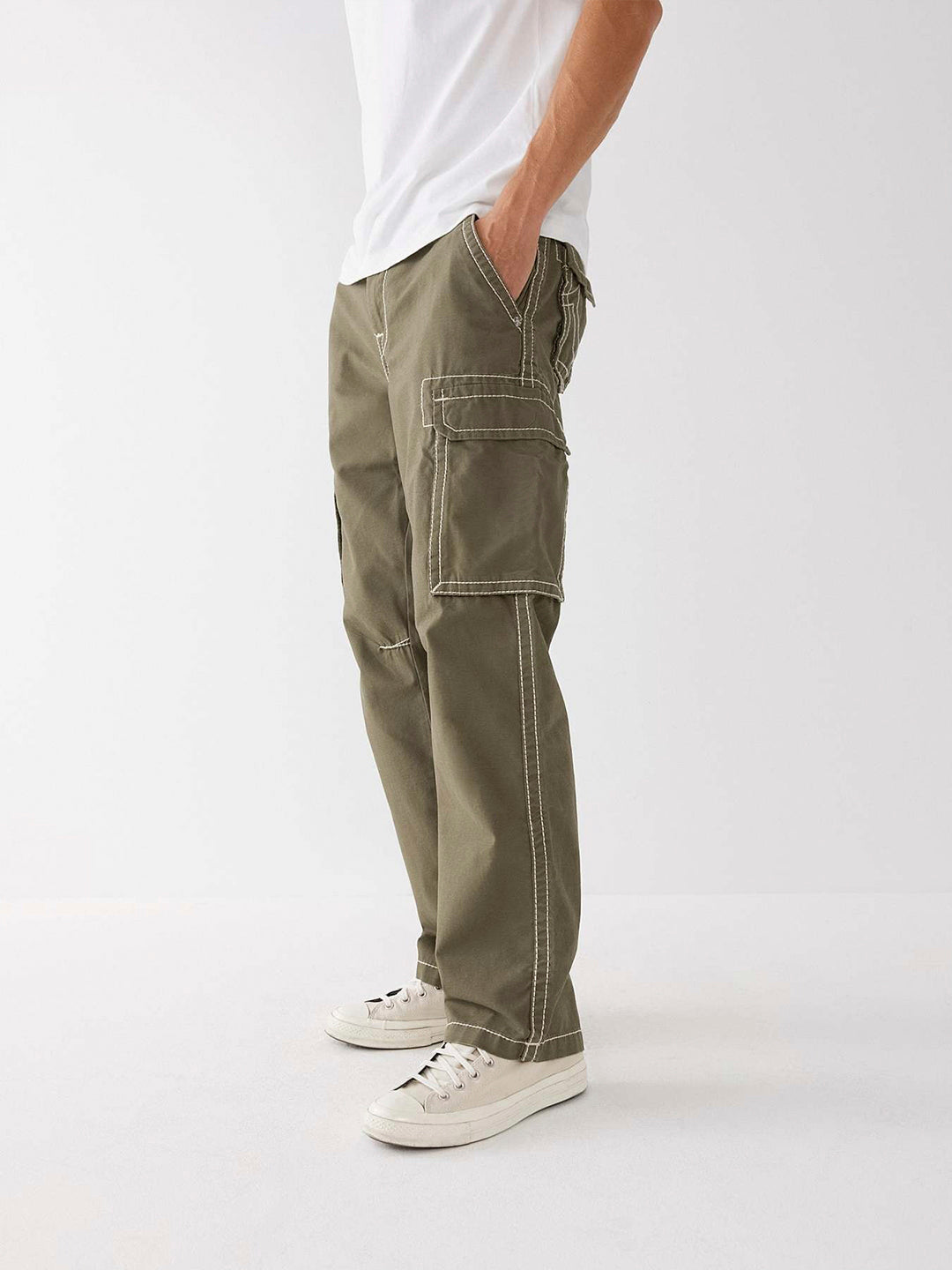 True Religion Men Green Solid Oversized Mid-Rise Cargo Trouser