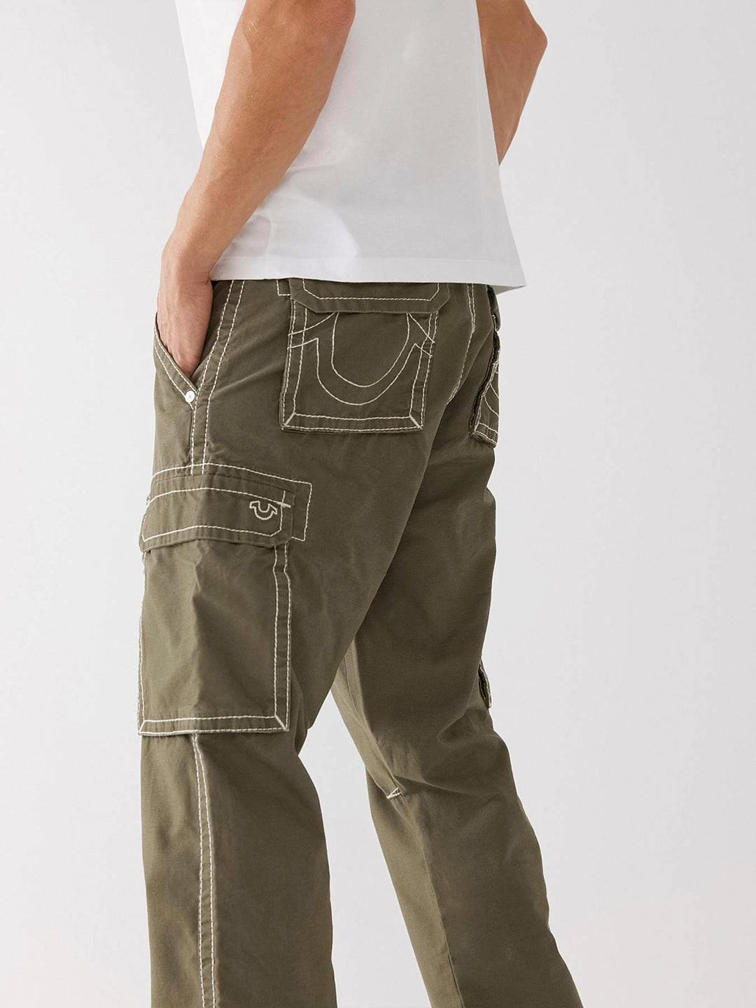 True Religion Men Green Solid Oversized Mid-Rise Cargo Trouser