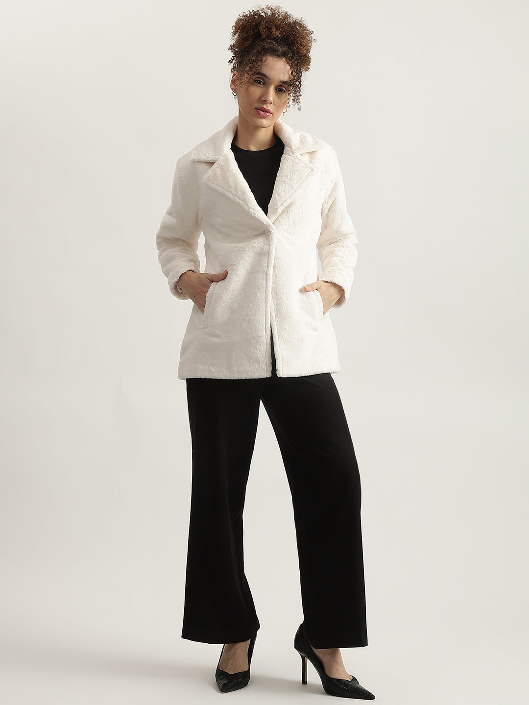 Centrestage Women White Solid Spread Collar Full Sleeves Fleece Coat