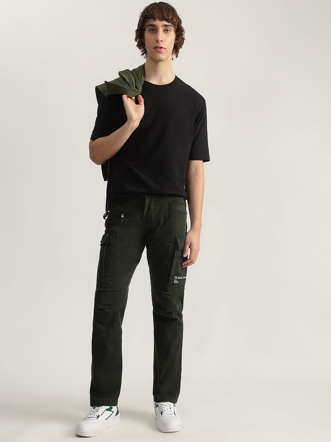 Iconic Men Olive Solid Regular Fit Cargo Trouser