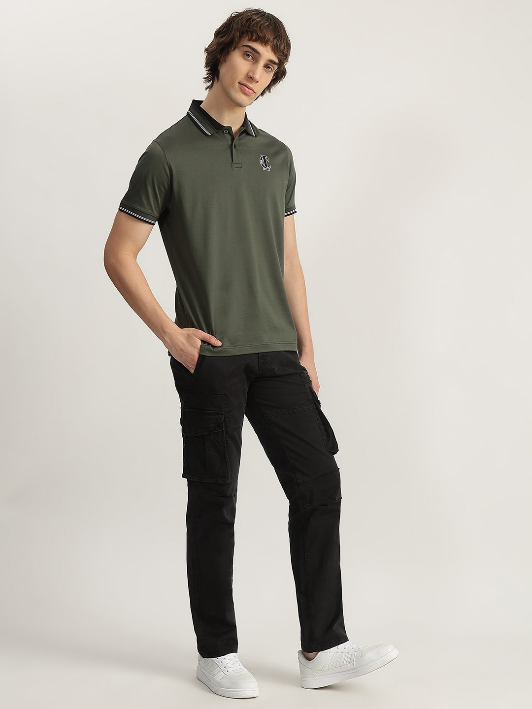 Iconic Men Black Solid Regular Fit Cargo Trouser