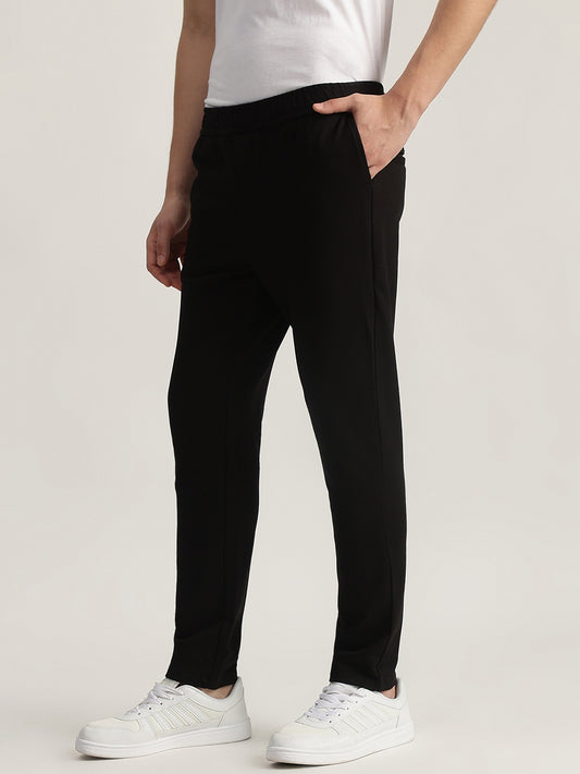 Iconic Men Black Solid Regular Fit Trackpant