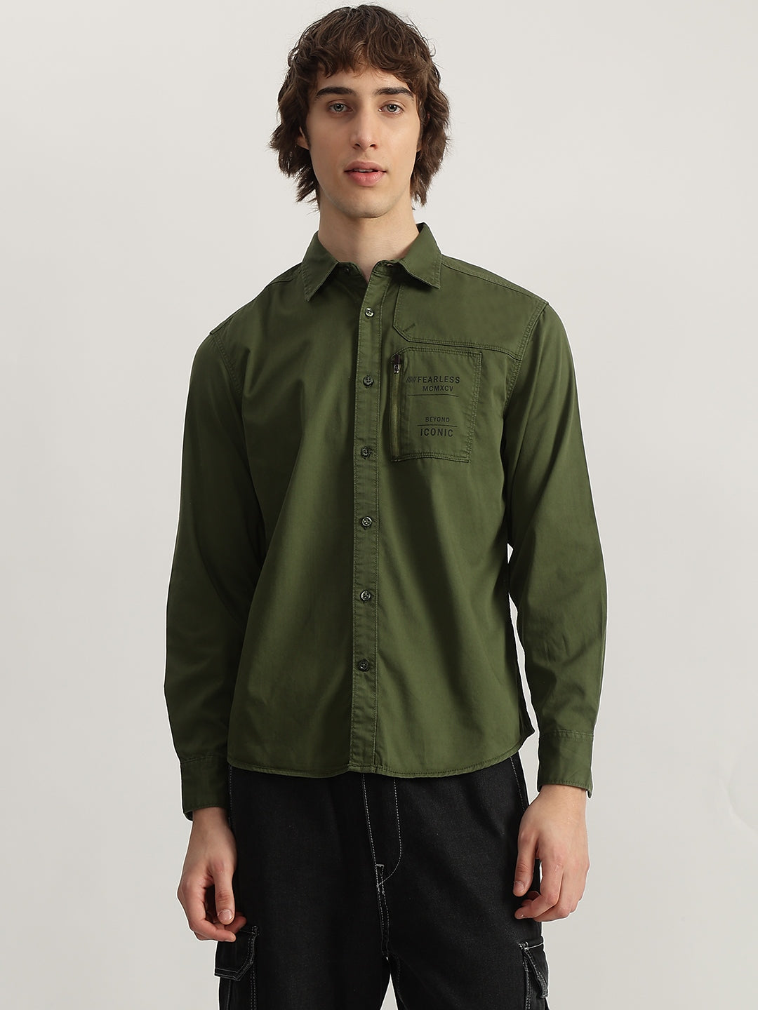 Iconic Men Olive Solid Spread Collar Full Sleeves Shirt