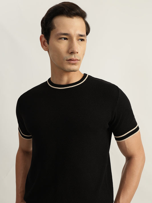 Iconic Men Black Solid Round Neck Short Sleeves T-Shirt