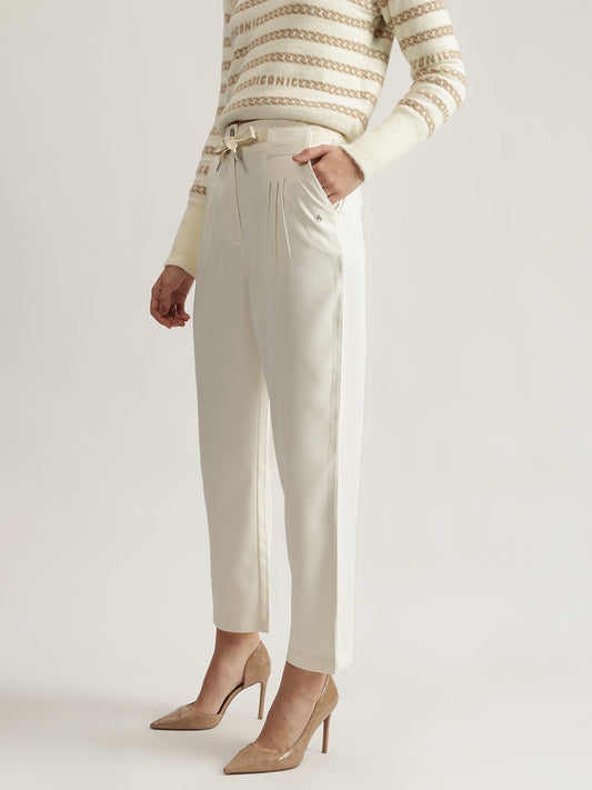 Iconic Women Off White Solid Regular Fit Double-Pleated Trouser