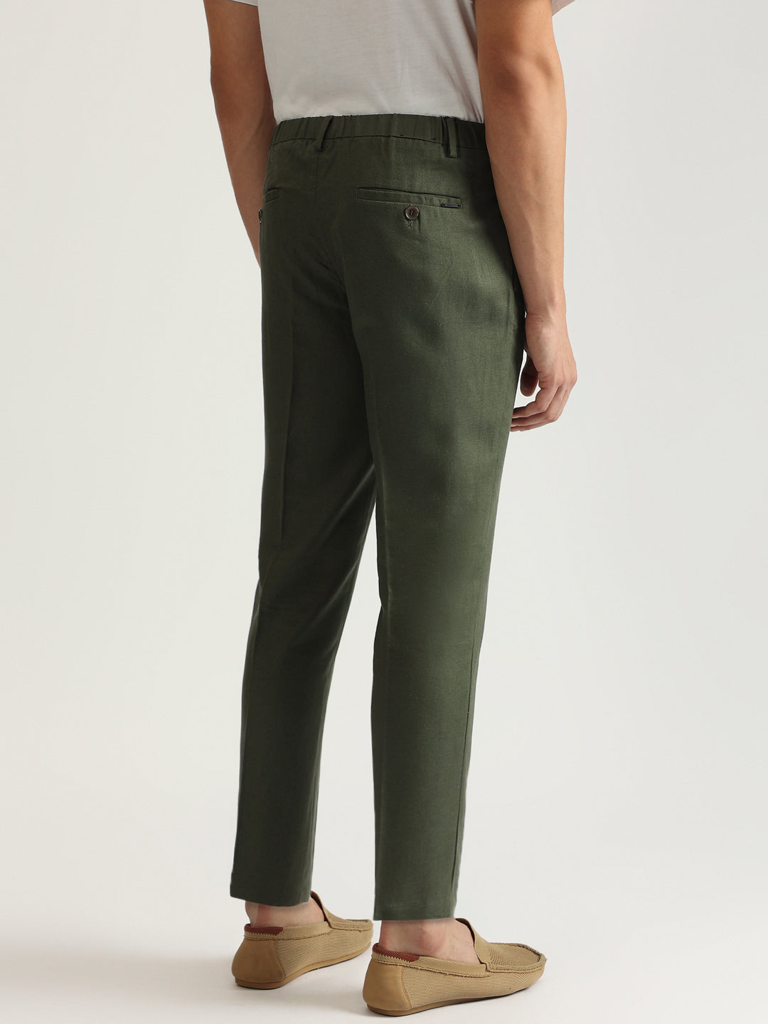 Antony Morato Men Green Solid Mid-Rise Carrot Fit Single-pleated Trouser