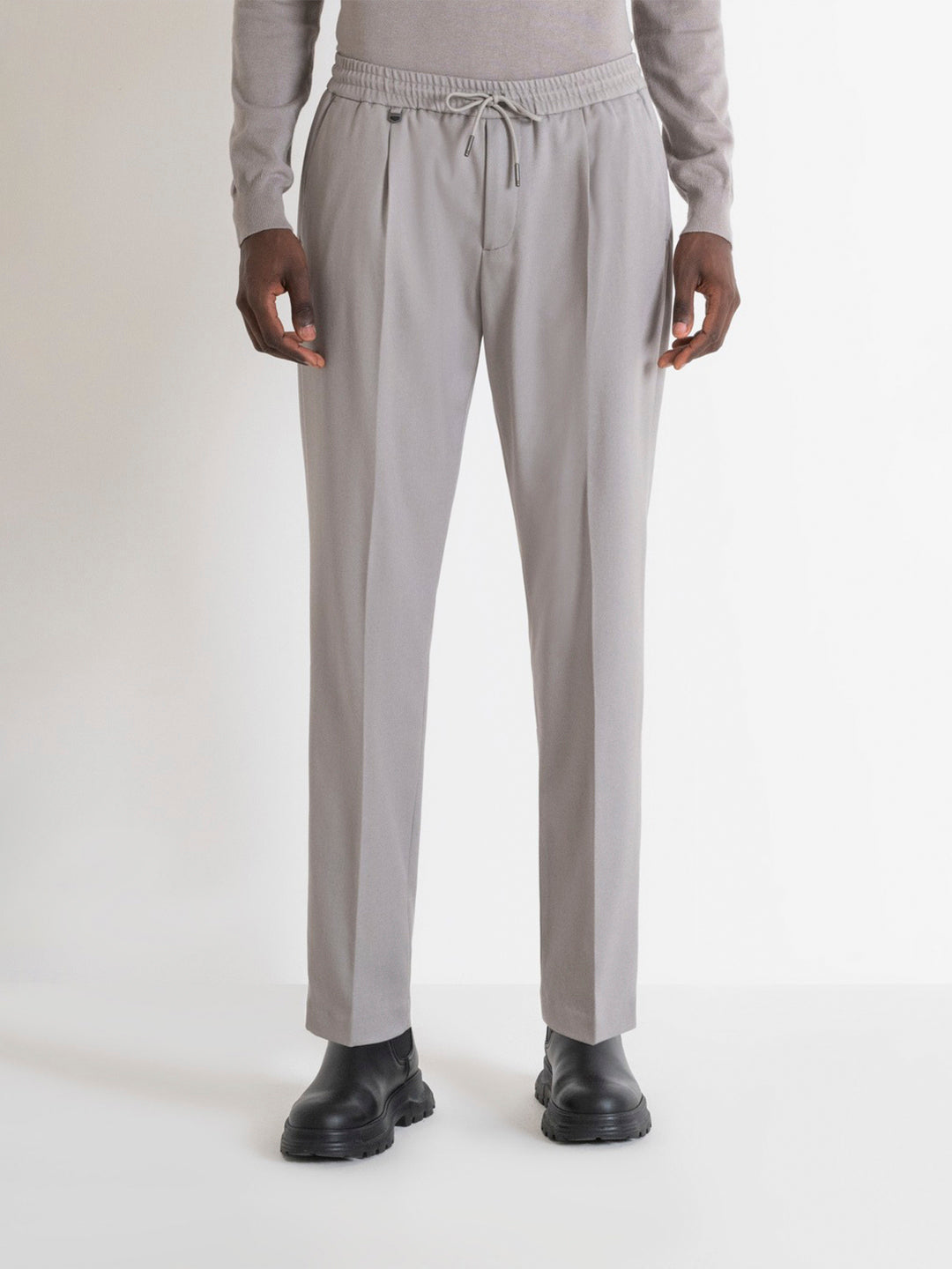 Antony Morato Men Grey Solid Slim Fit Mid-Rise Single-Pleated Trouser