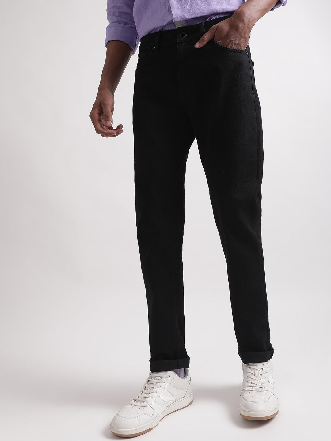 Lindbergh Men Black Solid Tapered Fit Jeans