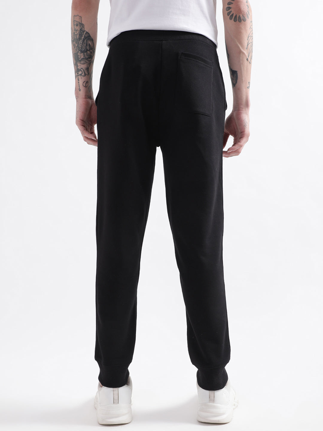 Gant Men Black Solid Relaxed Fit Sweatpant