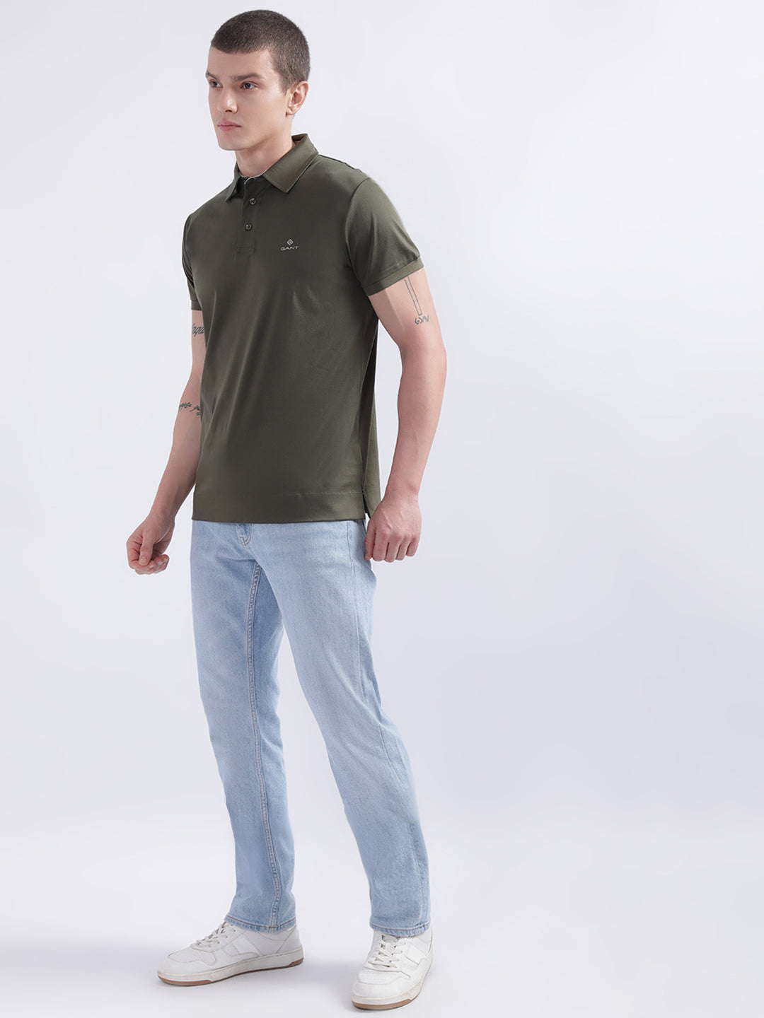 Gant Men Mid-Rise Heavy Fade Clean Look Jeans