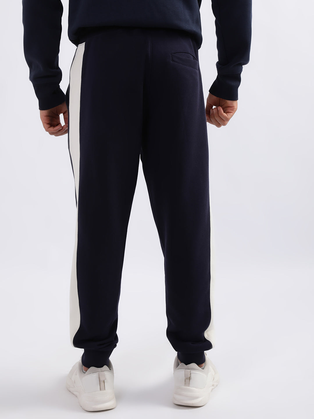 Gant Men Blue Printed Regular Fit Sweatpant