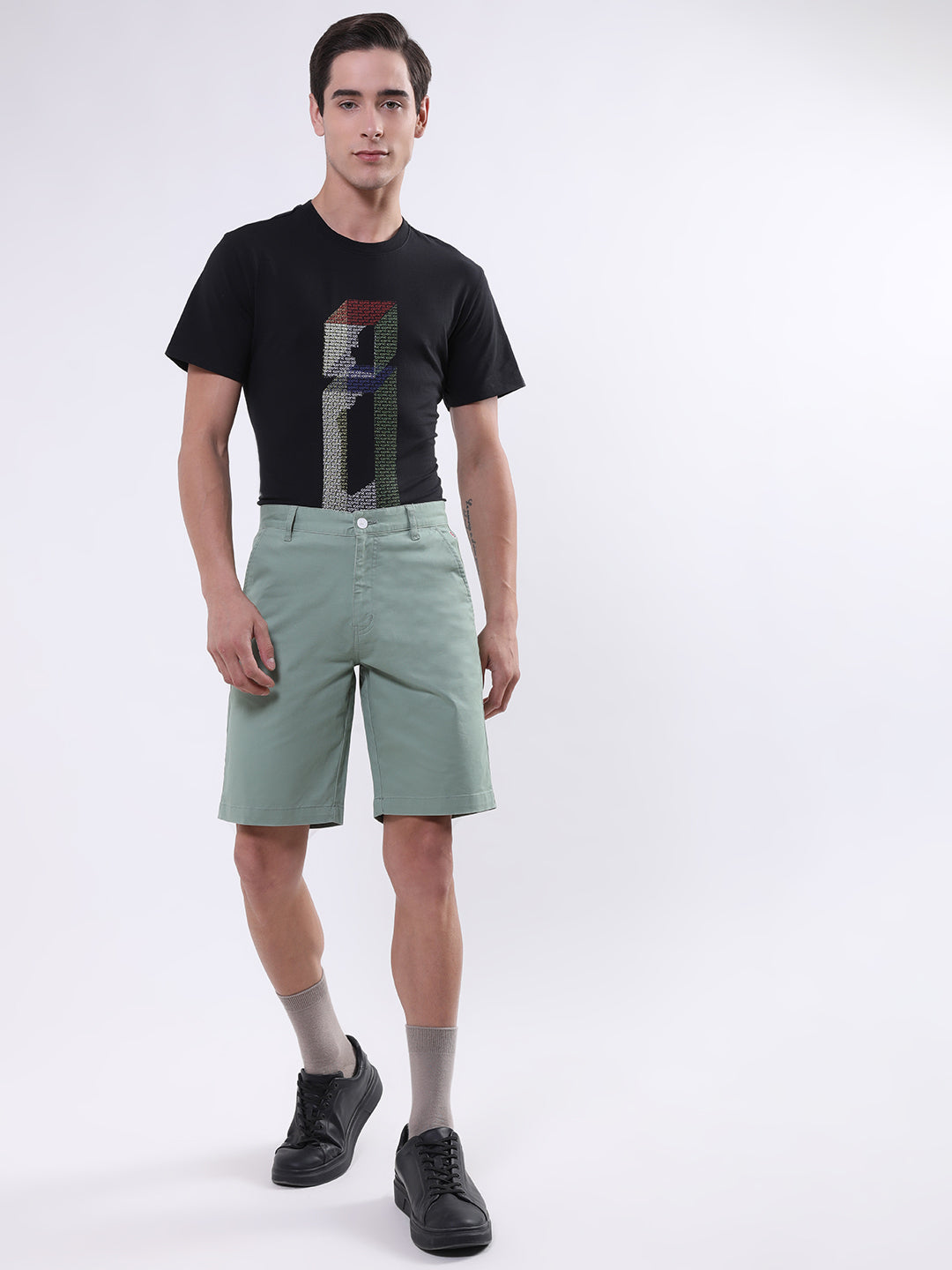 Iconic Men Olive Printed Regular Fit Shorts