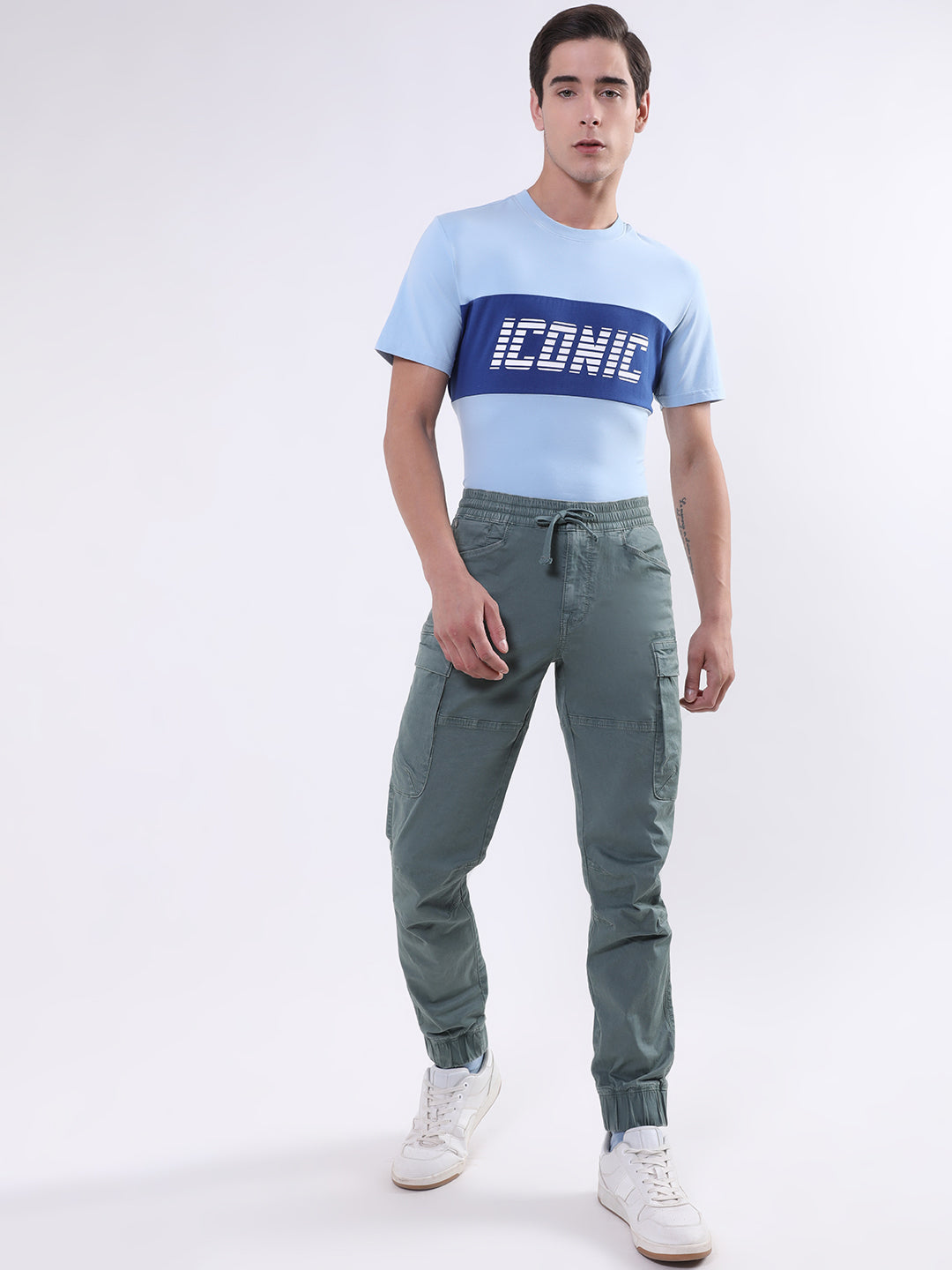 Iconic Men Green Solid Regular Fit Trouser